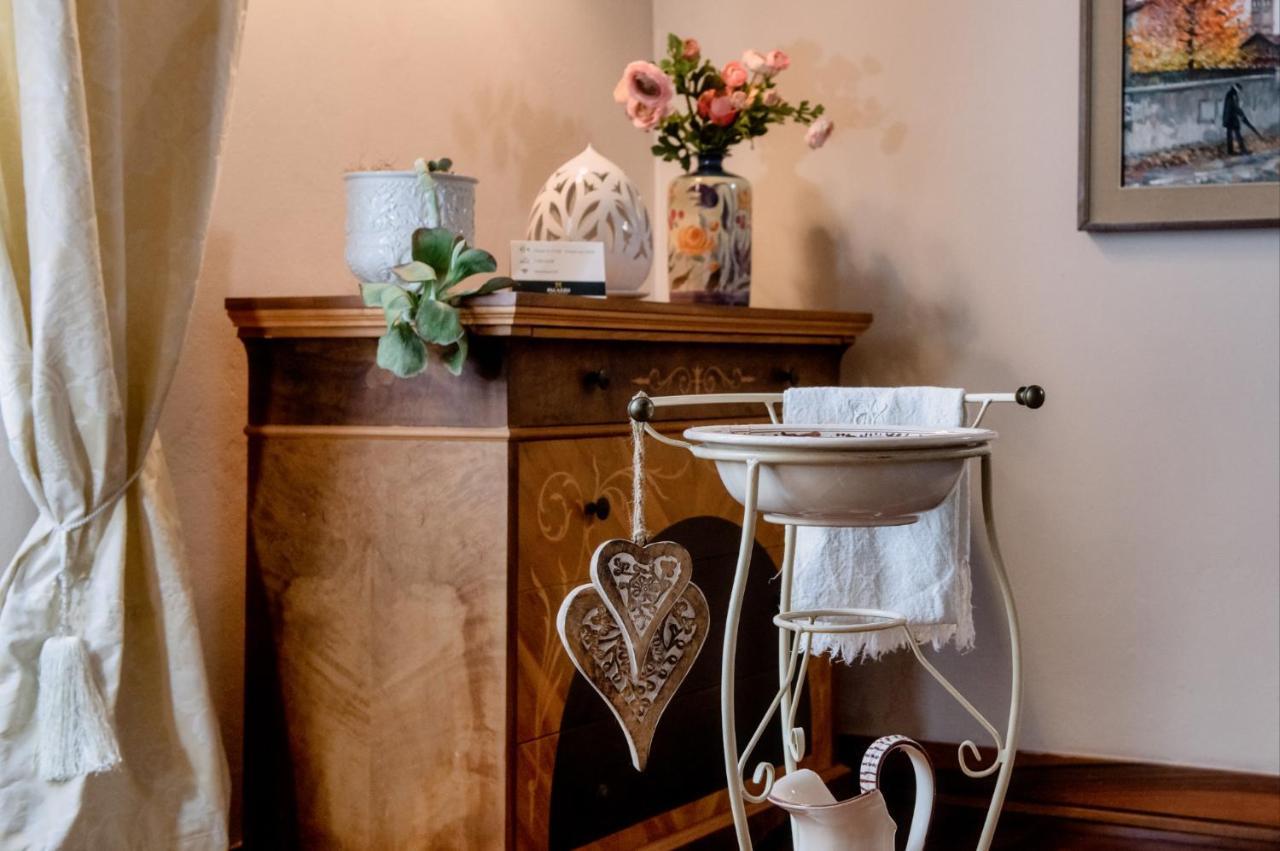 Palazzo Bed And Breakfast Calvisano Eksteriør bilde